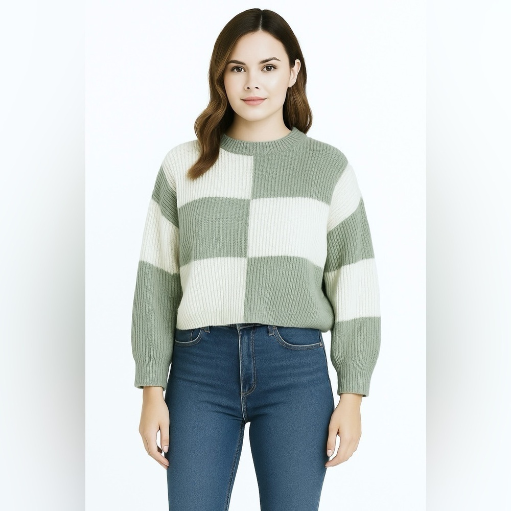 Moon & Madison Colorblock Sweater XS Sage Green White Cropped Boxy Knit Pullover